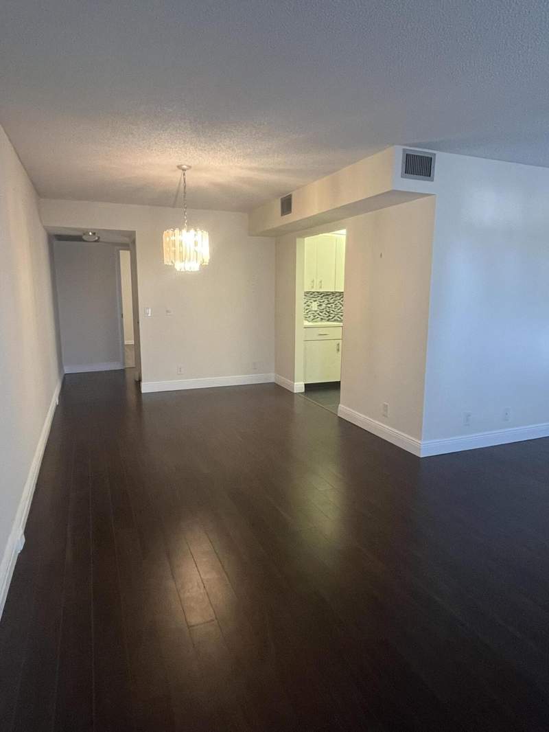 1 bedroom Condominium at 2070 Wolverton D #2070, Wolverton At Century Village Condo, Boca Raton — photo 5