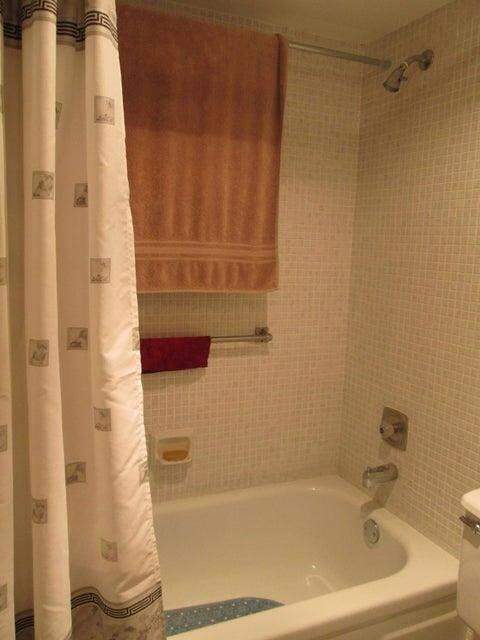 2070 Wolverton D #2070, Boca Raton FL - photo 9 of 21