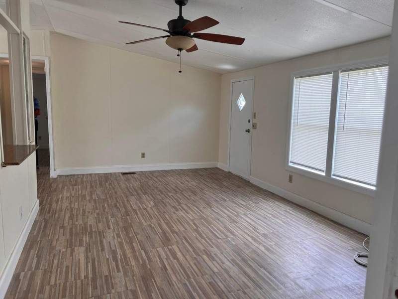 3 bedroom Manufactured Home at 10629 S 228th Lane, Sandalfoot Blvd Estates, Watergate — photo 4