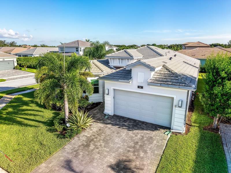 4 bedroom Single Family Residence at 7887 Waterford Isles Lane, Polo Trace, Delray Beach — photo 2
