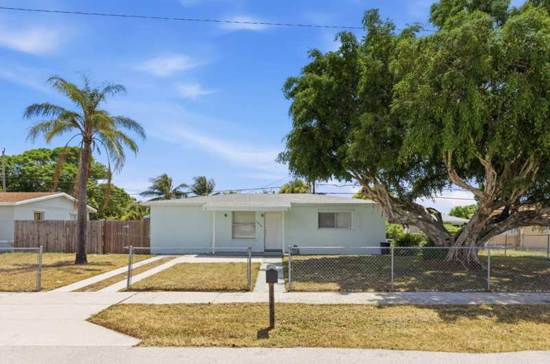 3 bedroom Single Family Residence at 1410 NW 1st Court, Rolling Green Ridge 1st Add, Boynton Beach — photo 1