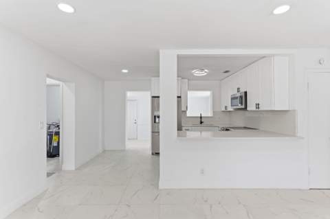 1410 NW 1st Court, Boynton Beach FL - photo 7 of 25