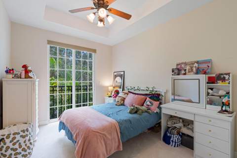 1057 E Heritage Club Circle, Delray Beach FL - photo 16 of 48