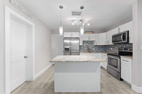 1633 SW 30th Avenue, Fort Lauderdale FL - photo 8 of 50