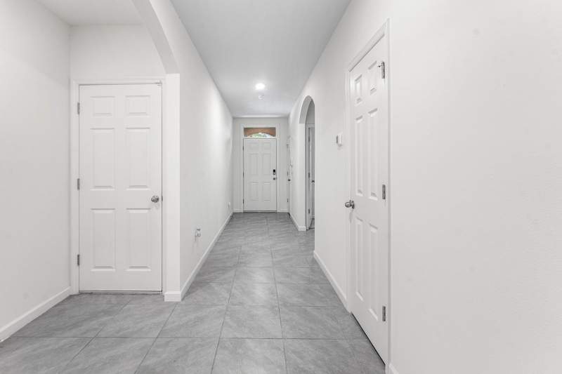 4 bedroom Single Family Residence at 626 SW Ester Avenue, Port St Lucie Section 27, Port St. Lucie — photo 4