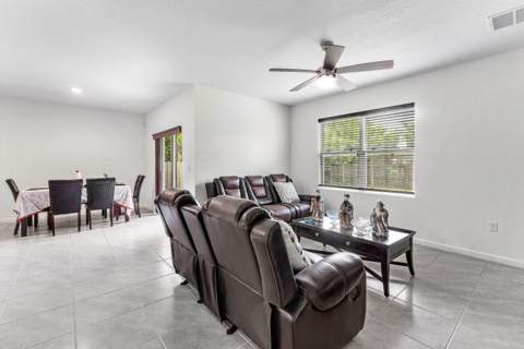 626 SW Ester Avenue, Port St. Lucie FL - photo 12 of 27