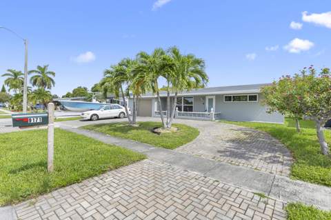 9171 NW 26th Place, Sunrise FL - photo 10 of 42