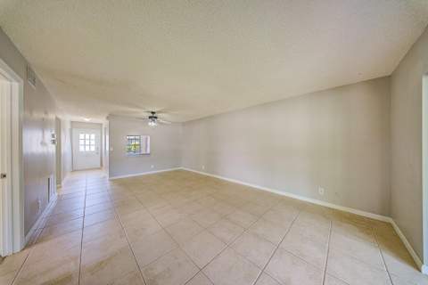 546 Covered Bridge Boulevard #A, Lake Worth FL - photo 6 of 29