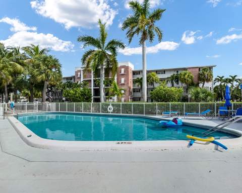180 NE 12th Avenue #15E, Hallandale Beach FL - photo 23 of 28