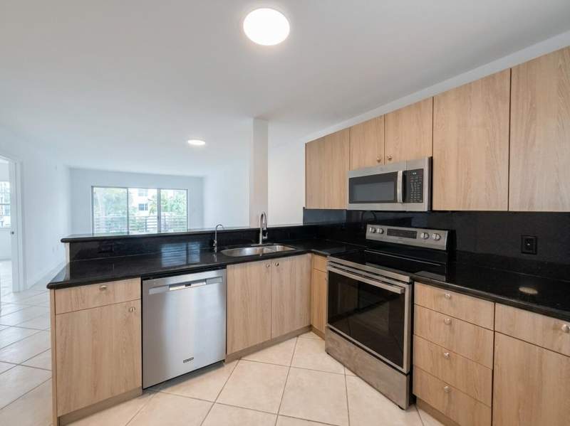 1 bedroom Condominium at 1541 S Ocean Boulevard #219, Gardens By The Sea South, Pompano Beach — photo 2