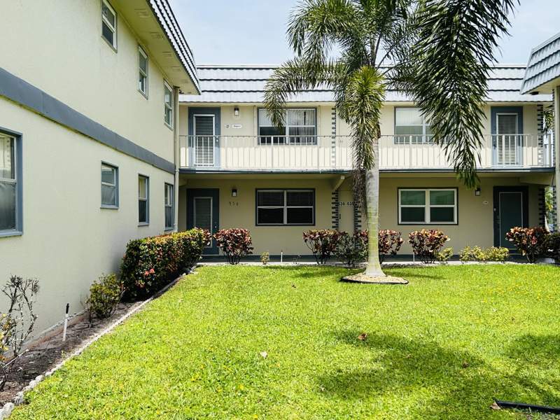 2 bedroom Condominium at 536 Brittany L, Kings Point Brittany Condos, Delray Beach — photo 2