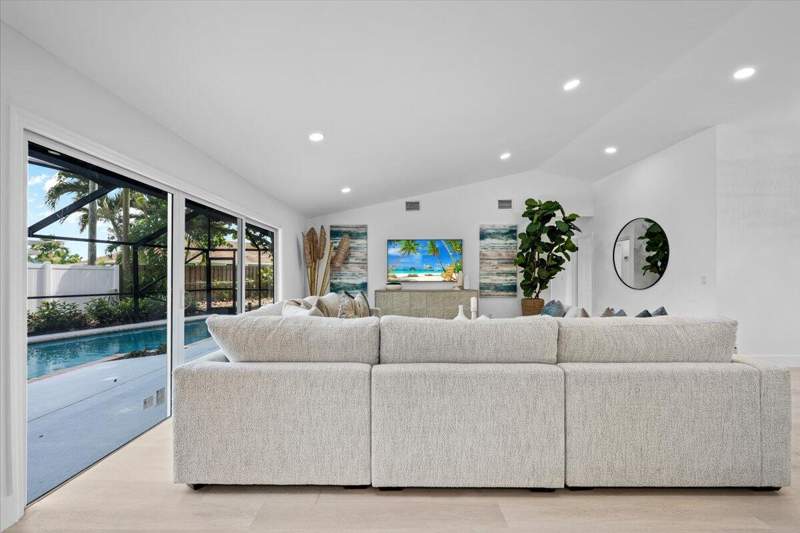 3 bedroom Single Family Residence at 48 Wingo Street, Tequesta Pines, Tequesta — photo 4