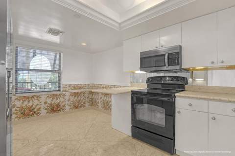 356 Golfview Road #403, North Palm Beach FL - photo 8 of 26