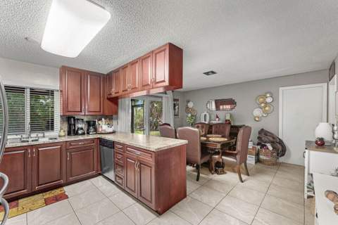 11260 NW 41st Street, Coral Springs FL - photo 8 of 24