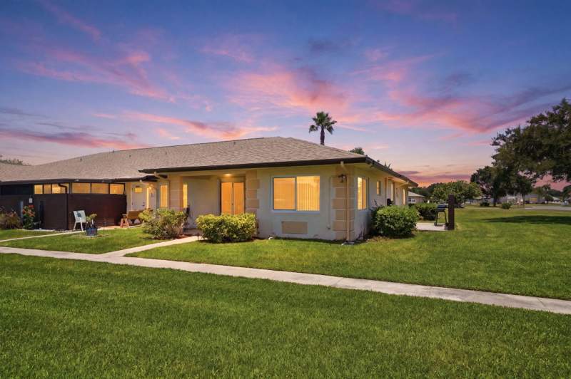 2 bedroom Condominium at 5852 Dream Court #35D, The Grove Condominium Section 1, Fort Pierce — photo 2