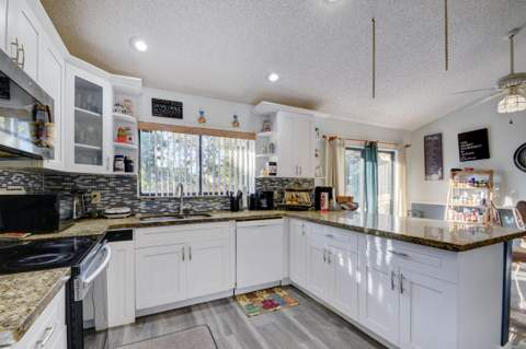 9697 Majestic Way, Boynton Beach FL - photo 13 of 38