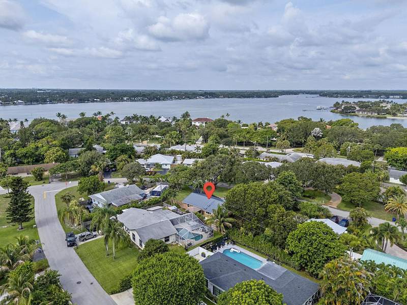 3 bedroom Single Family Residence at 119 W Norfolk Road, Jupiter In The Pines, Jupiter — photo 4