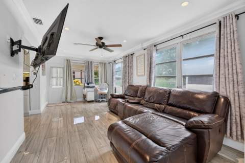 4716 NW 49th Place, Tamarac FL - photo 21 of 34