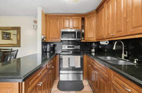 245 Woodland Road, Palm Springs FL - photo 8 of 21