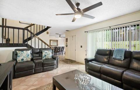245 Woodland Road, Palm Springs FL - photo 11 of 21