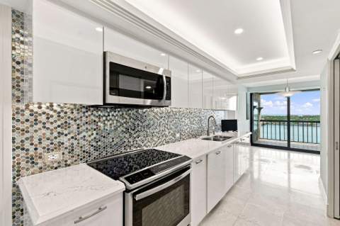 400 N FLAGLER Drive #1701, West Palm Beach FL - photo 15 of 45