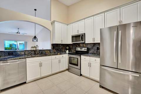 8375 Logia Circle, Boynton Beach FL - photo 21 of 89