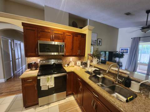 10246 SW 16th Court, Pembroke Pines FL - photo 14 of 33