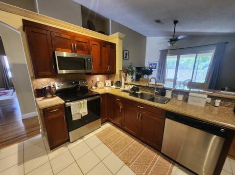 10246 SW 16th Court, Pembroke Pines FL - photo 15 of 33