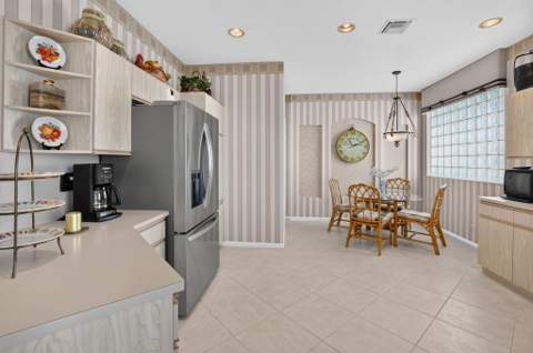 9773 Arbor View Drive, Boynton Beach FL - photo 14 of 50