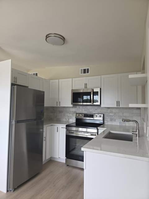 5536 Purdy Lane, West Palm Beach FL - photo 8 of 44