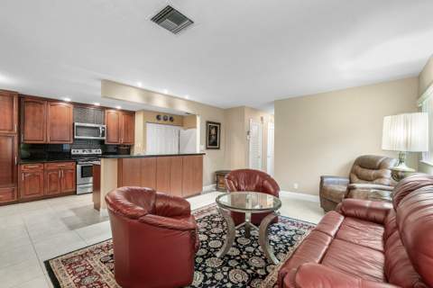 14595 Lucy Drive, Delray Beach FL - photo 6 of 44