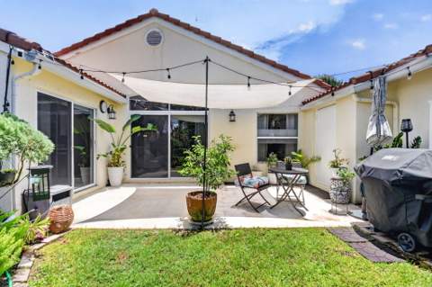 7285 Burgess Drive, Lake Worth FL - photo 18 of 37