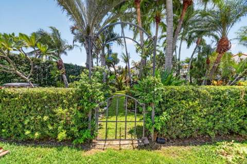 7285 Burgess Drive, Lake Worth FL - photo 22 of 37