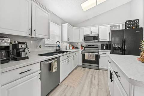 320 Hammocks Trail, Greenacres FL - photo 14 of 33