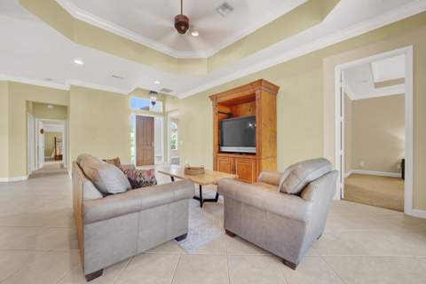 7726 Greenbrier Circle, Port St. Lucie FL - photo 11 of 54