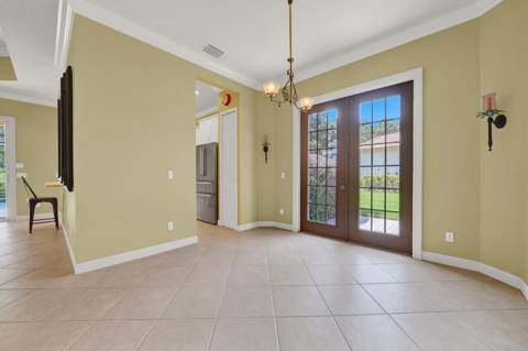7726 Greenbrier Circle, Port St. Lucie FL - photo 15 of 54