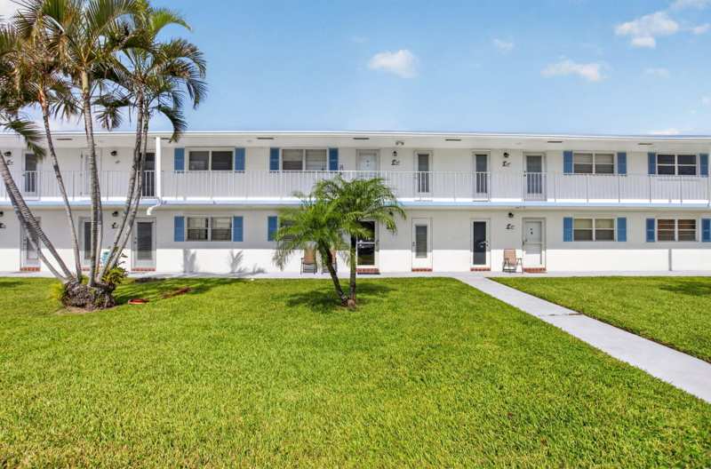 2 bedroom Condominium at 1115 Lake Terrace #103, Leisureville Lake Condo, Boynton Beach — photo 1