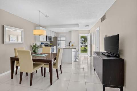 1115 Lake Terrace #103, Boynton Beach FL - photo 7 of 22