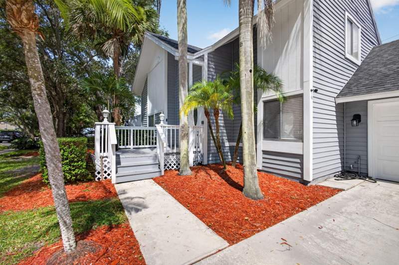 4 bedroom Single Family Residence at 18371 Flagship Circle, Jupiter Landings, Jupiter — photo 3