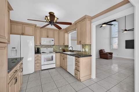 18371 Flagship Circle, Jupiter FL - photo 22 of 57