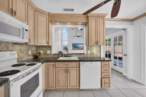 18371 Flagship Circle, Jupiter FL - photo 23 of 57