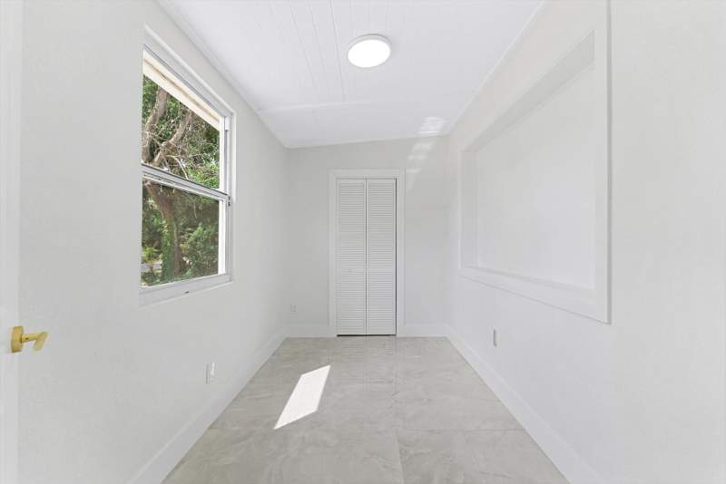 4 bedroom Single Family Residence at 431 Ficus Tree Drive, San Castle 1st And 2nd Adds, Lantana — photo 5