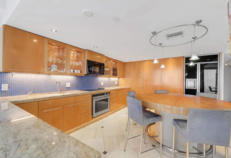 3 bedroom Condominium at 529 S Flagler Drive #24E, Plaza Of The Palm Beaches Condo, West Palm Beach — photo 3