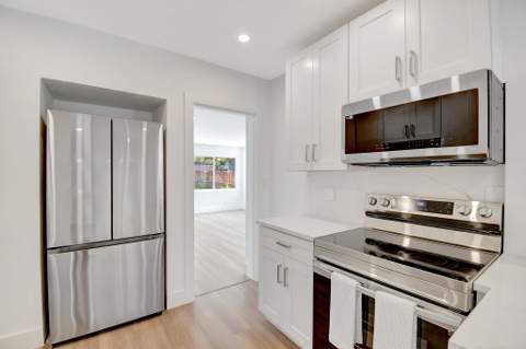 420 SW 13th Street, Fort Lauderdale FL - photo 8 of 37