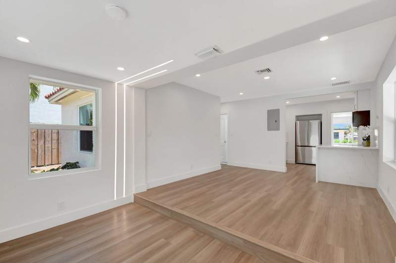 2 bedroom Single Family Residence at 420 SW 13th Street, Lauderdale, Fort Lauderdale — photo 5
