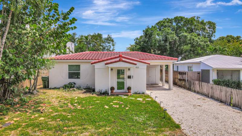 2 bedroom Single Family Residence at 420 SW 13th Street, Lauderdale, Fort Lauderdale — photo 1