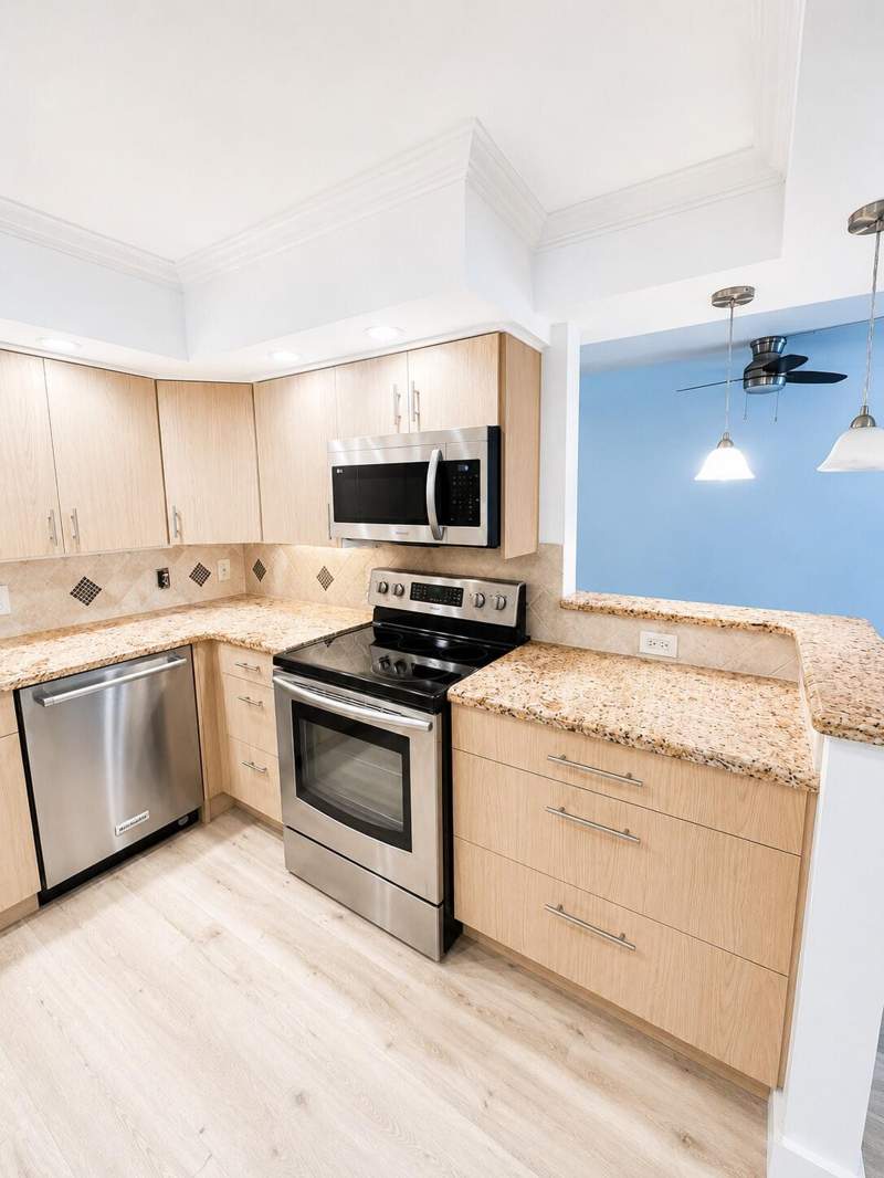 2 bedroom Condominium at 2035 Lincoln B, Lincoln At Century Village Condo, Boca Raton — photo 3