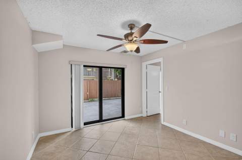 744 Springdale Circle, Palm Springs FL - photo 20 of 40