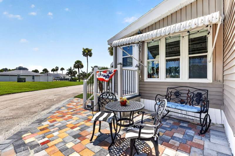 2 bedroom Single Family Residence at 10725 S Ocean Drive #463, Holiday Out At St Lucie Section B, Jensen Beach — photo 2