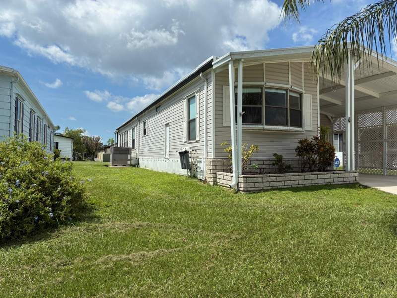 2 bedroom Mobile Home at 4 Buenos Aires, Spanish Lakes Country Club Village, Fort Pierce — photo 3